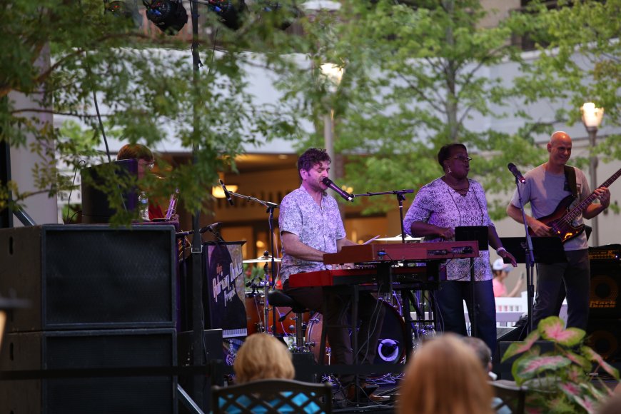 View More: http://shotwithabow.pass.us/adrian-duke-projek